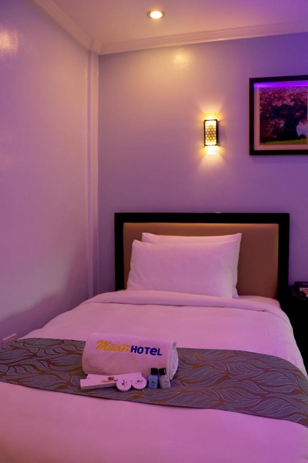 Maison Hotel Cauayan City  Exterior photo